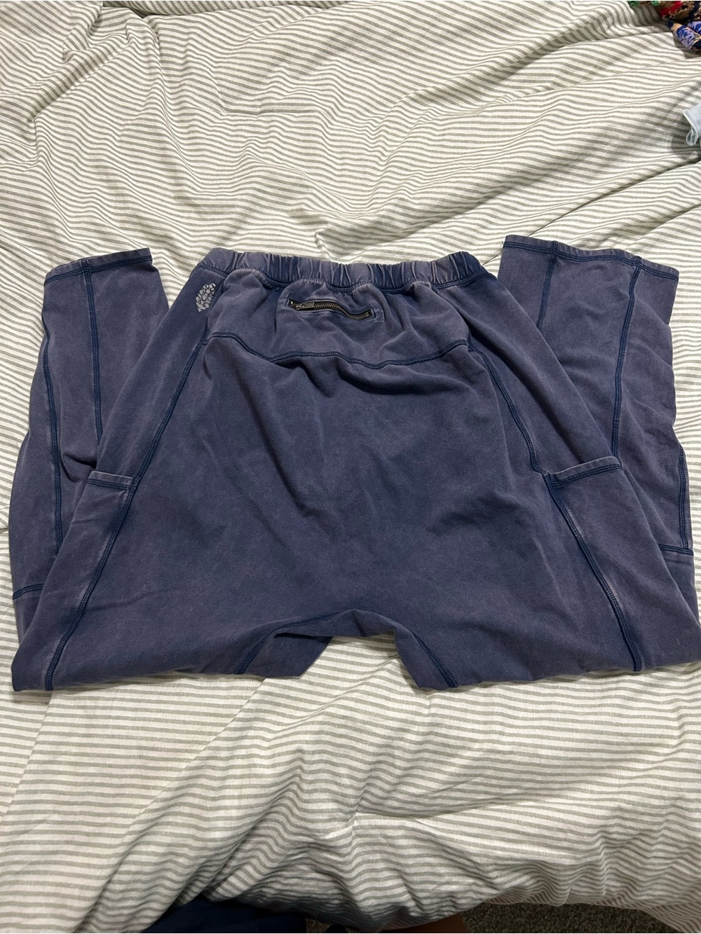 FP Movement by Free People Washed Navy hot shot pants - Picture 4 of 4